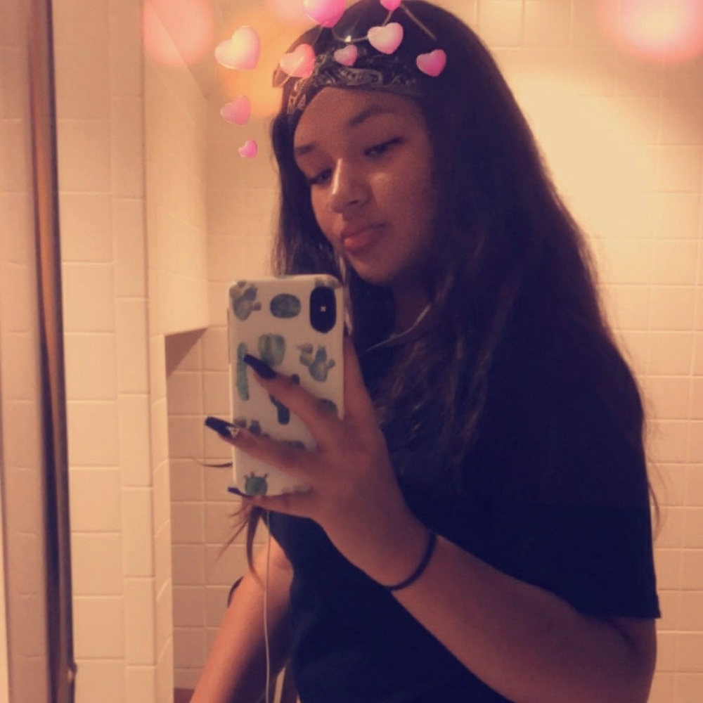 Meet your Posher, Kayla